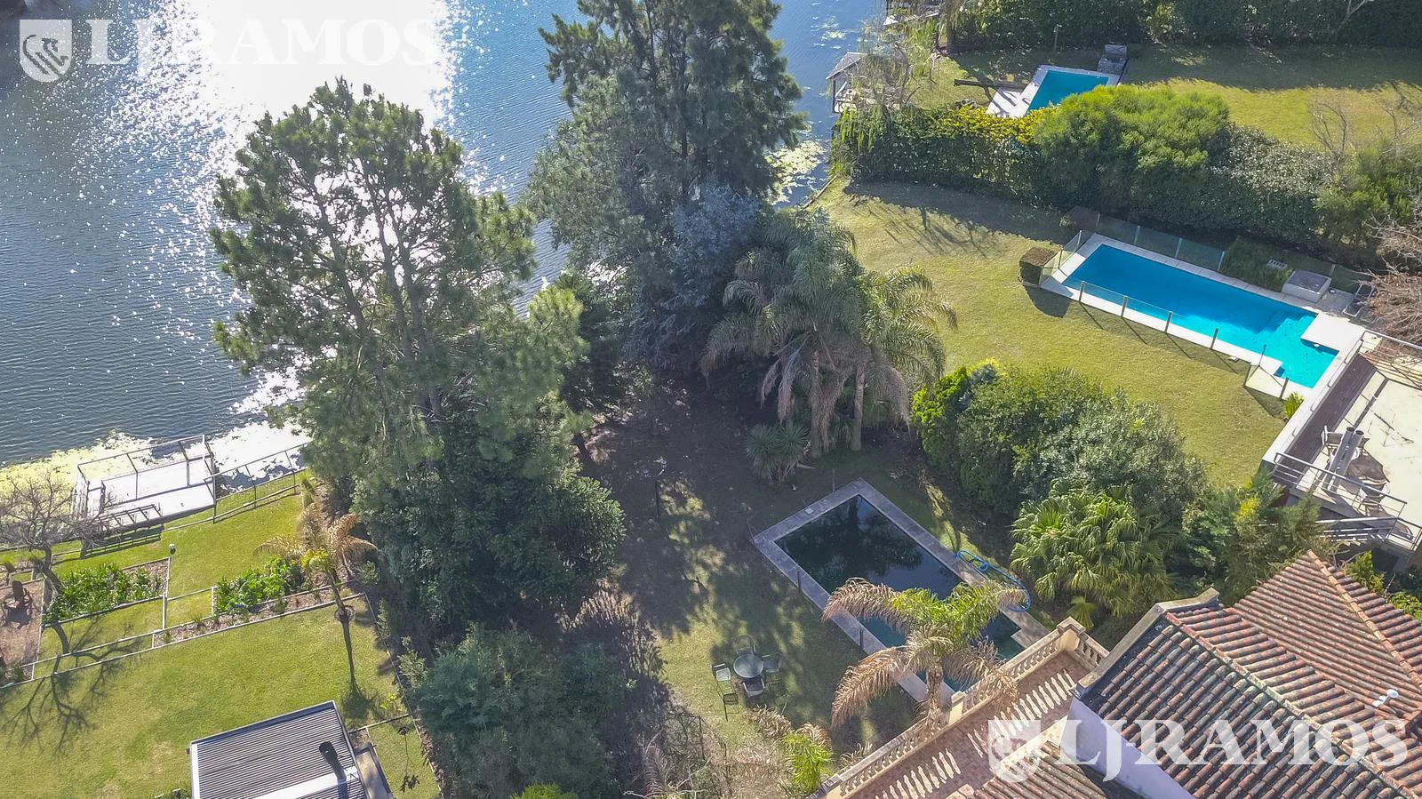 Casa a la laguna en venta en LOS CASTORES foto 4