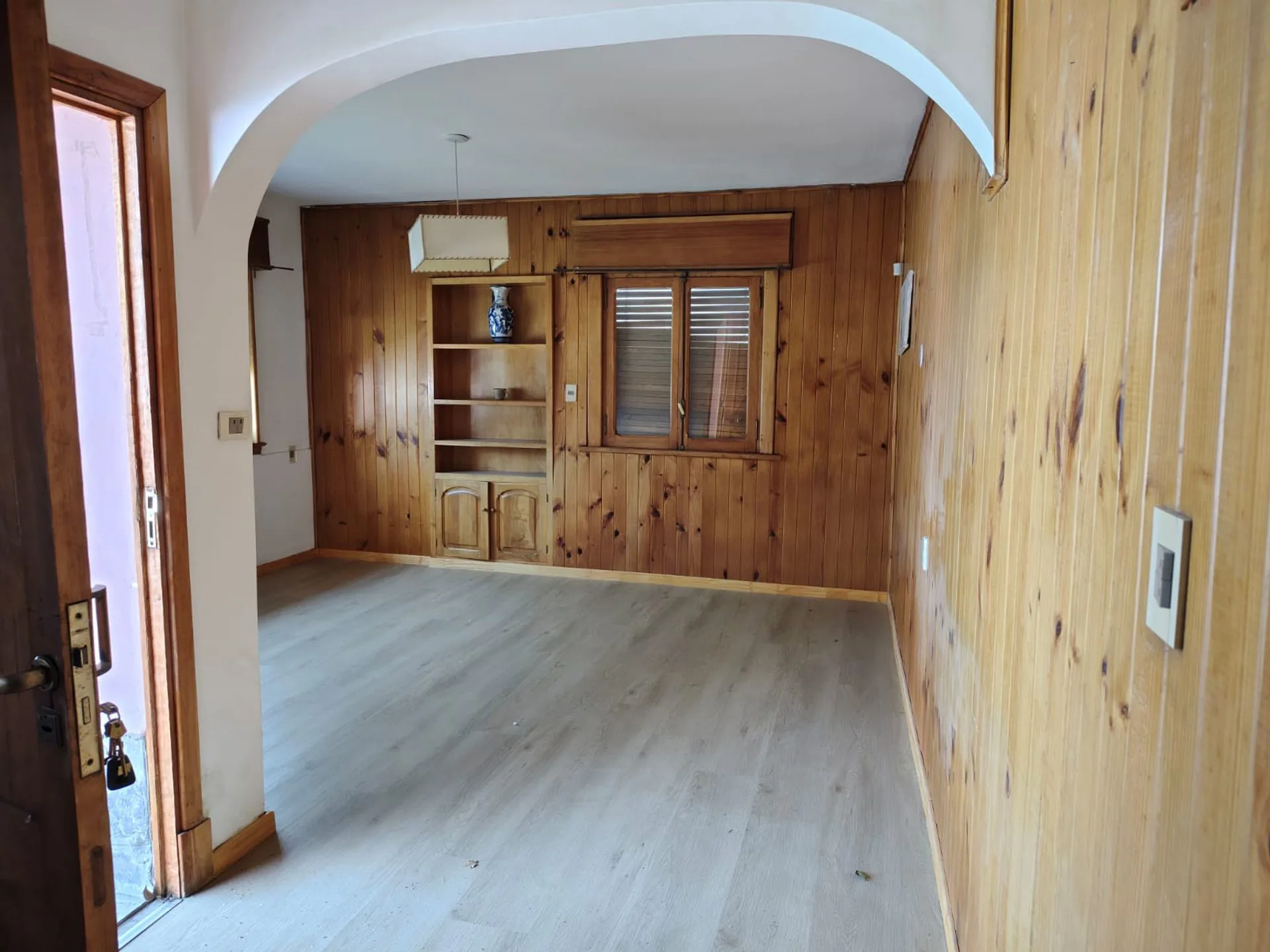 Casa con quincho y monoambiente foto 4