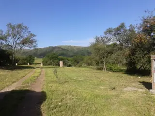 Nº DE REF. 309 TERRENO DE 800 MTS EN Bº CERRADO C/INCREIBLE VISTA EXC ENTORNO A 5 MIUNUTOS DE C foto 3