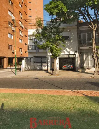 Av. De los Incas al 3800, Casa 280 m2 cubiertos sobre lote 199 m2 Refaccionada, faltan detalles foto 2