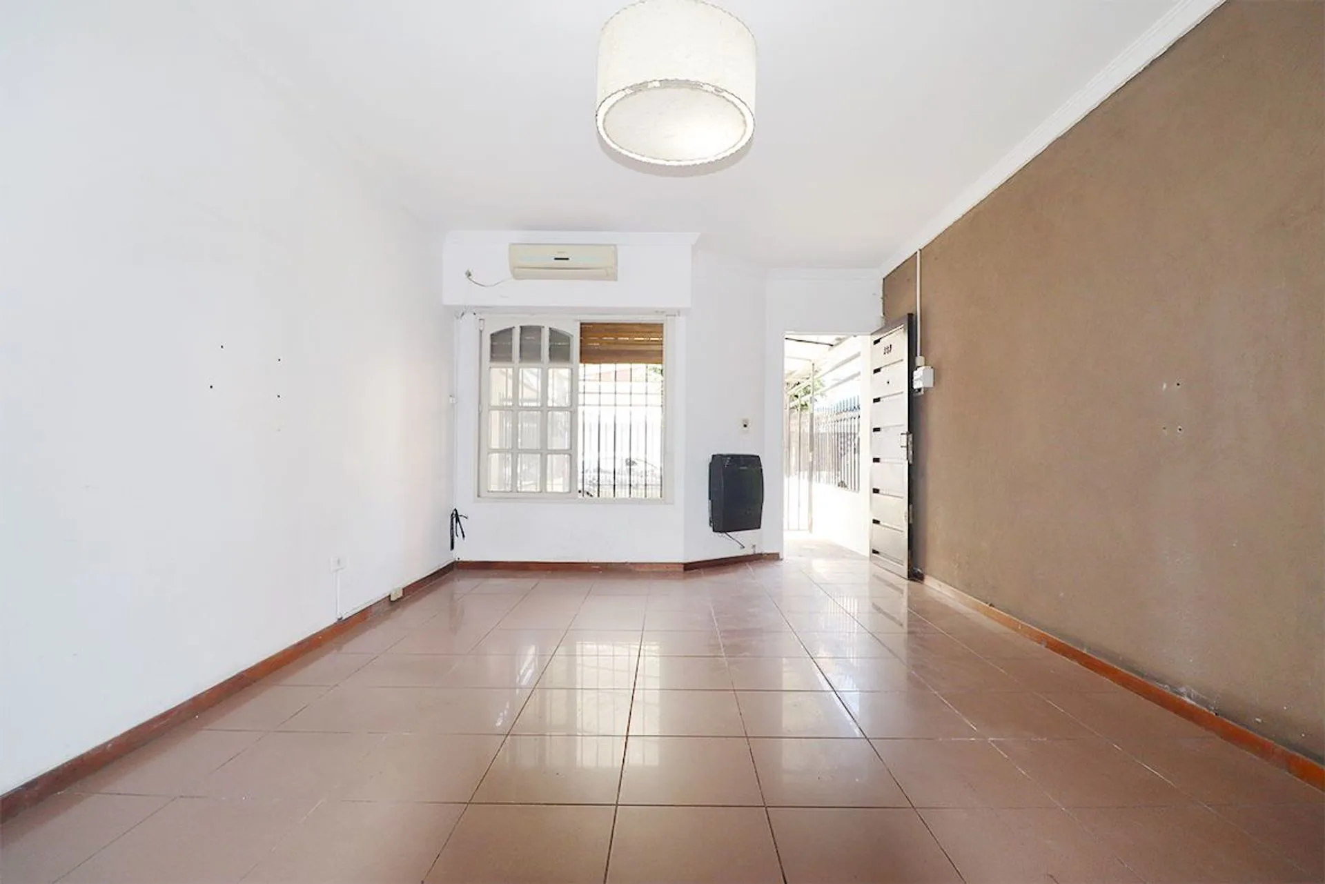 VENTA TRIPLEX 4 AMB COCHERA PATIO RAMOS MEJÍA foto 3
