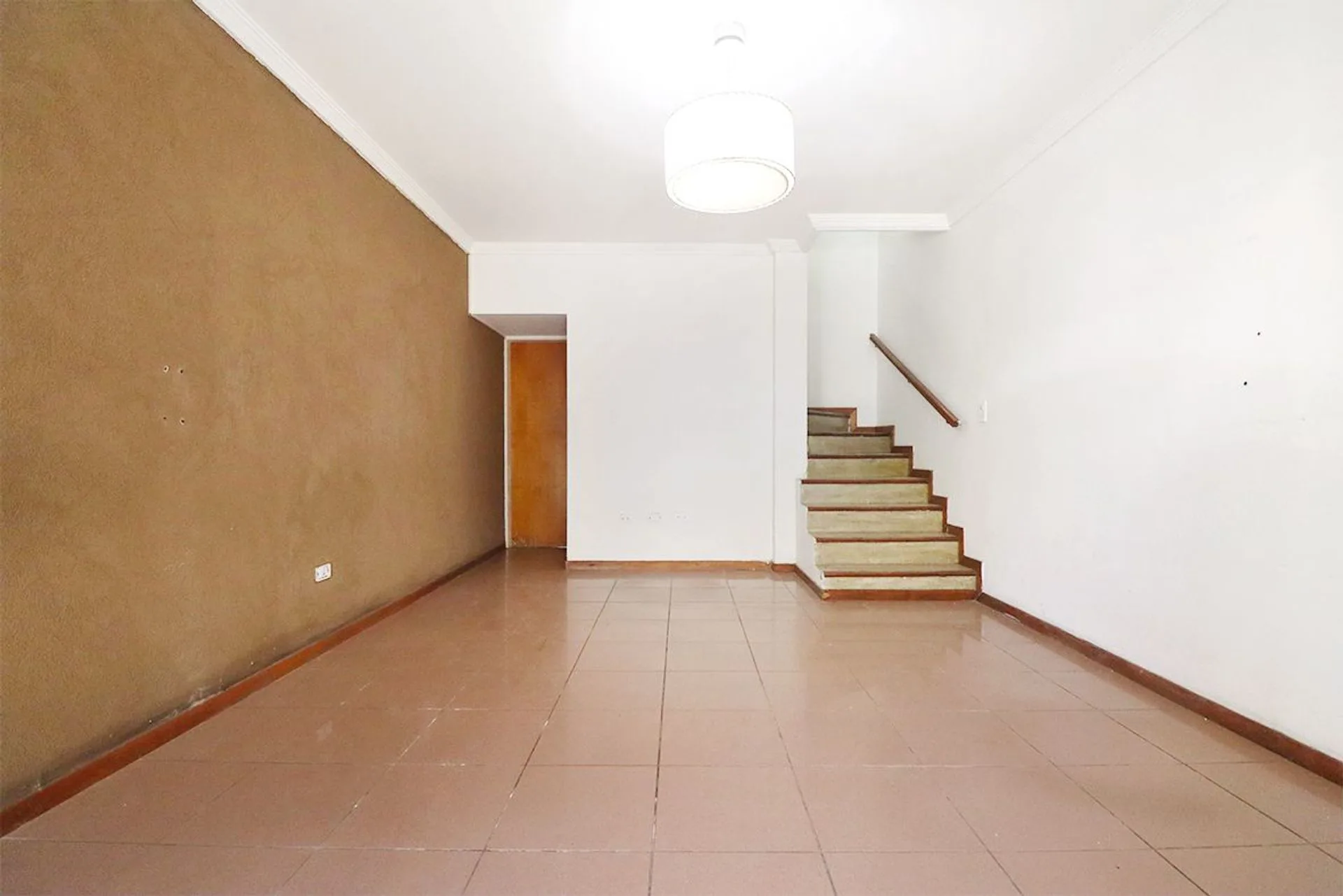 VENTA TRIPLEX 4 AMB COCHERA PATIO RAMOS MEJÍA foto 4