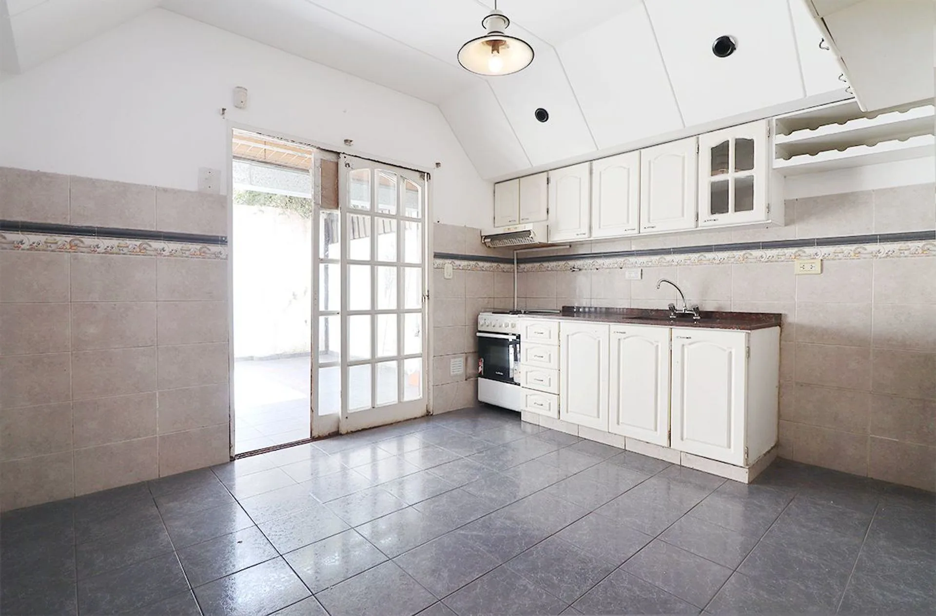VENTA TRIPLEX 4 AMB COCHERA PATIO RAMOS MEJÍA foto 5