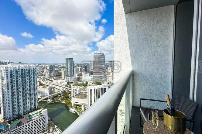 485 Brickell Ave #4405 400 foto 2