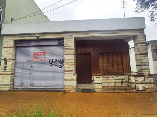 Vivienda con Local al Frente en Parque San Martín