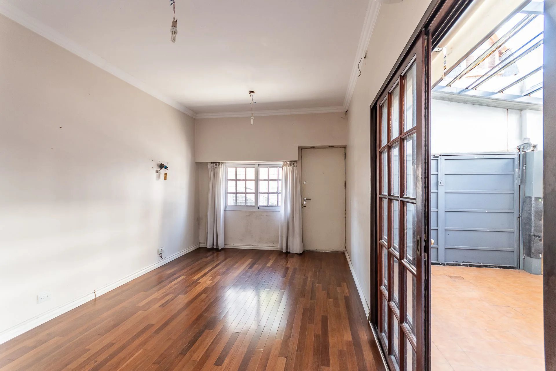 VENTA PH 3 AMB. CON COCHERA, TERRAZA Y QUINCHO foto 3
