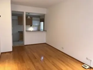 Excelente Monoambiente 34 m2 mas cochera / se vende  Con renta Hasta 4/2019 foto 2