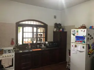 Casa Amplia Lum. 4 amb. Más Dep. c/garaje y jardín foto 4