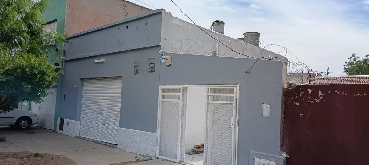 Casa + depto + local comercial Centro Cutral Co foto 4