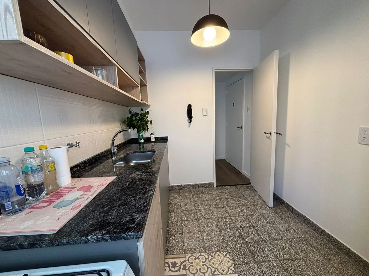 VENTA DEPARTAMENTO 2 AMBIENTES RECOLETA 2 BALCONES foto 4