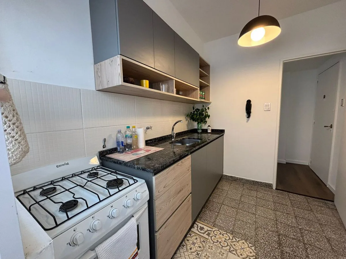 VENTA DEPARTAMENTO 2 AMBIENTES RECOLETA 2 BALCONES foto 5