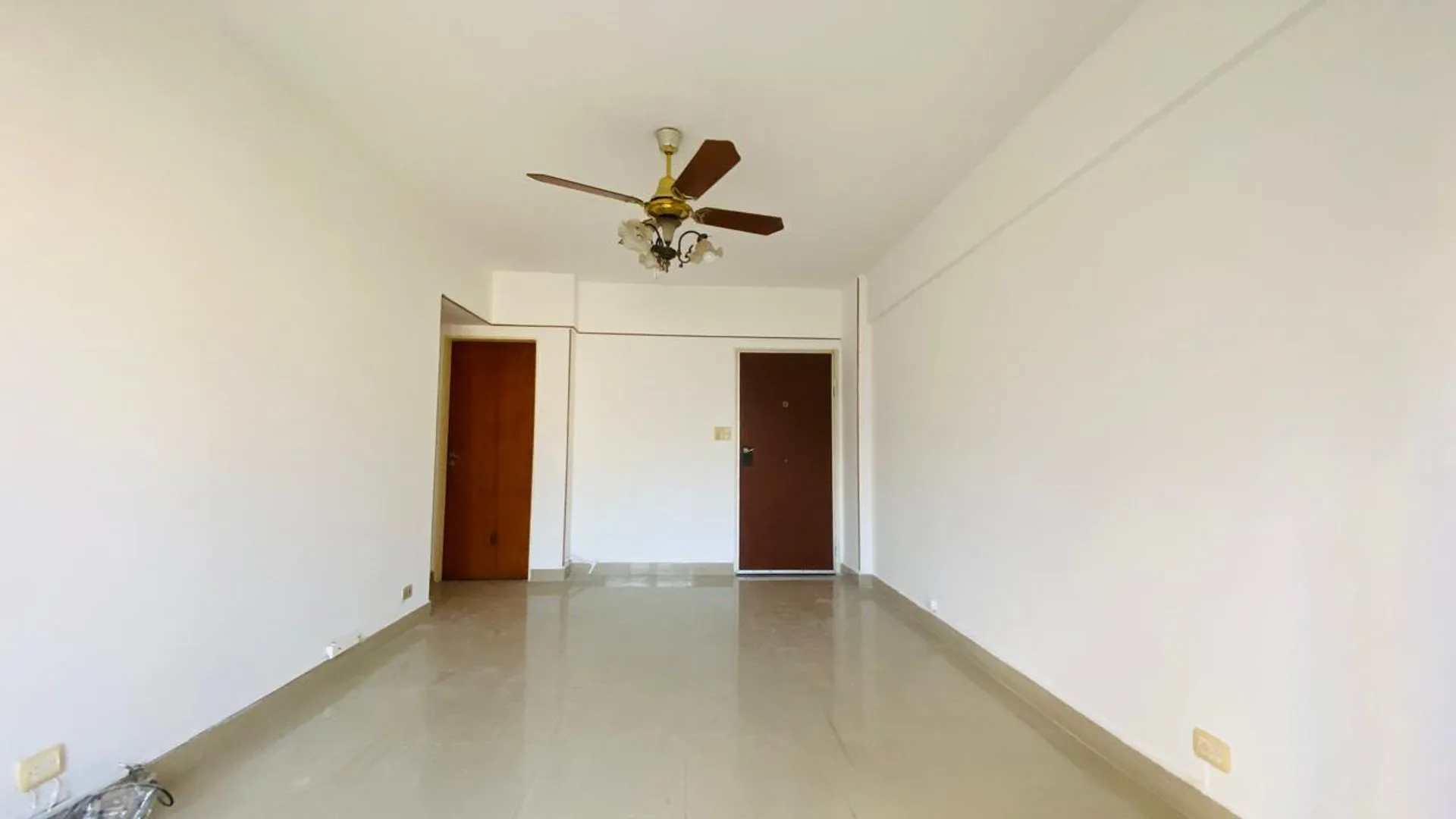 VENTA DPTO 3 AMB COCHERA PATIO PQUE CHACABUCO foto 3