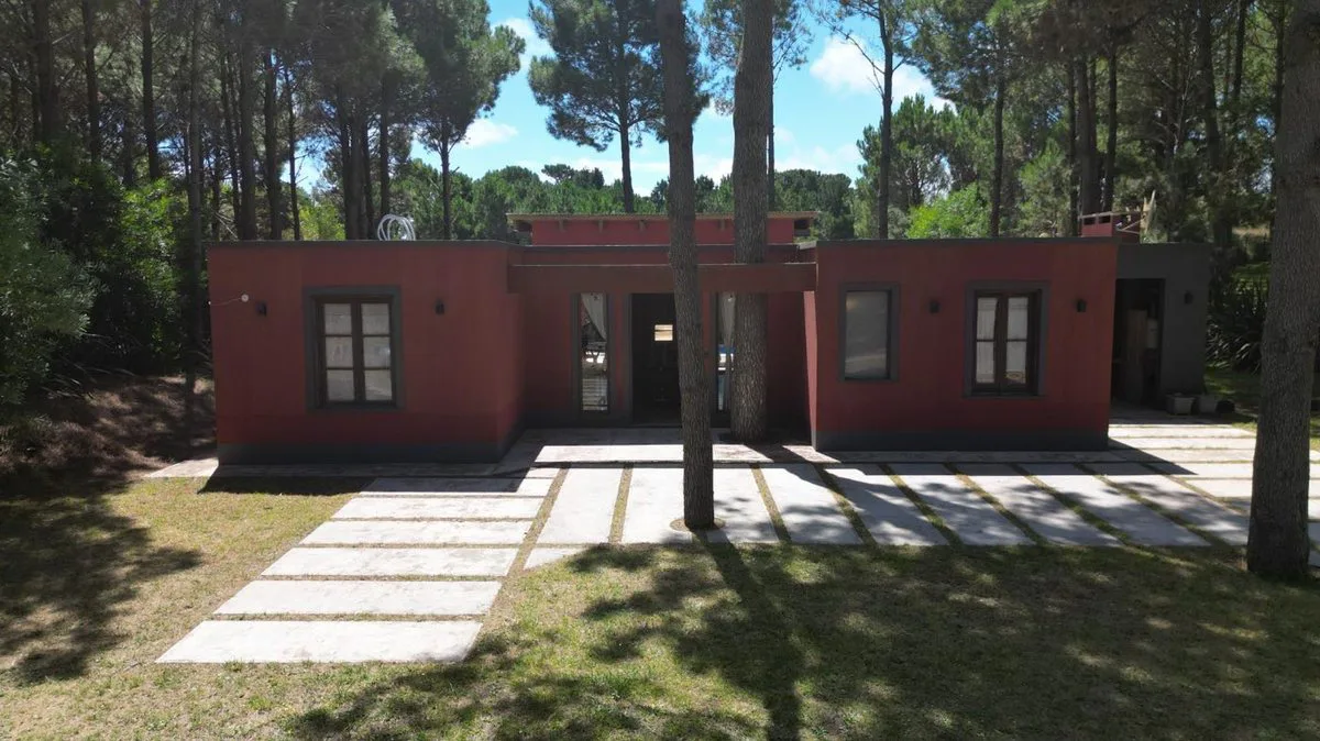 CASA VENTA BARRIO ALAMOS PINAMAR CON LOSA RADIANTE foto 2