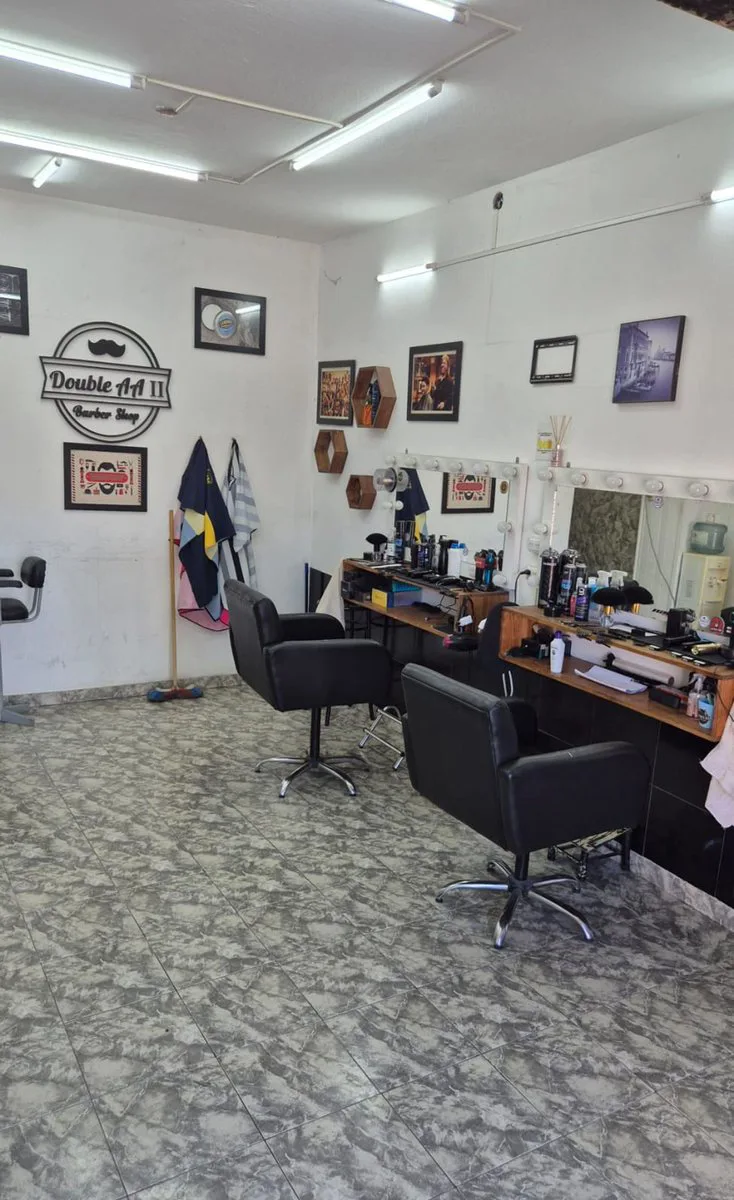 VENTA LOCAL LOMA HERMOSA 30 m2 foto 2