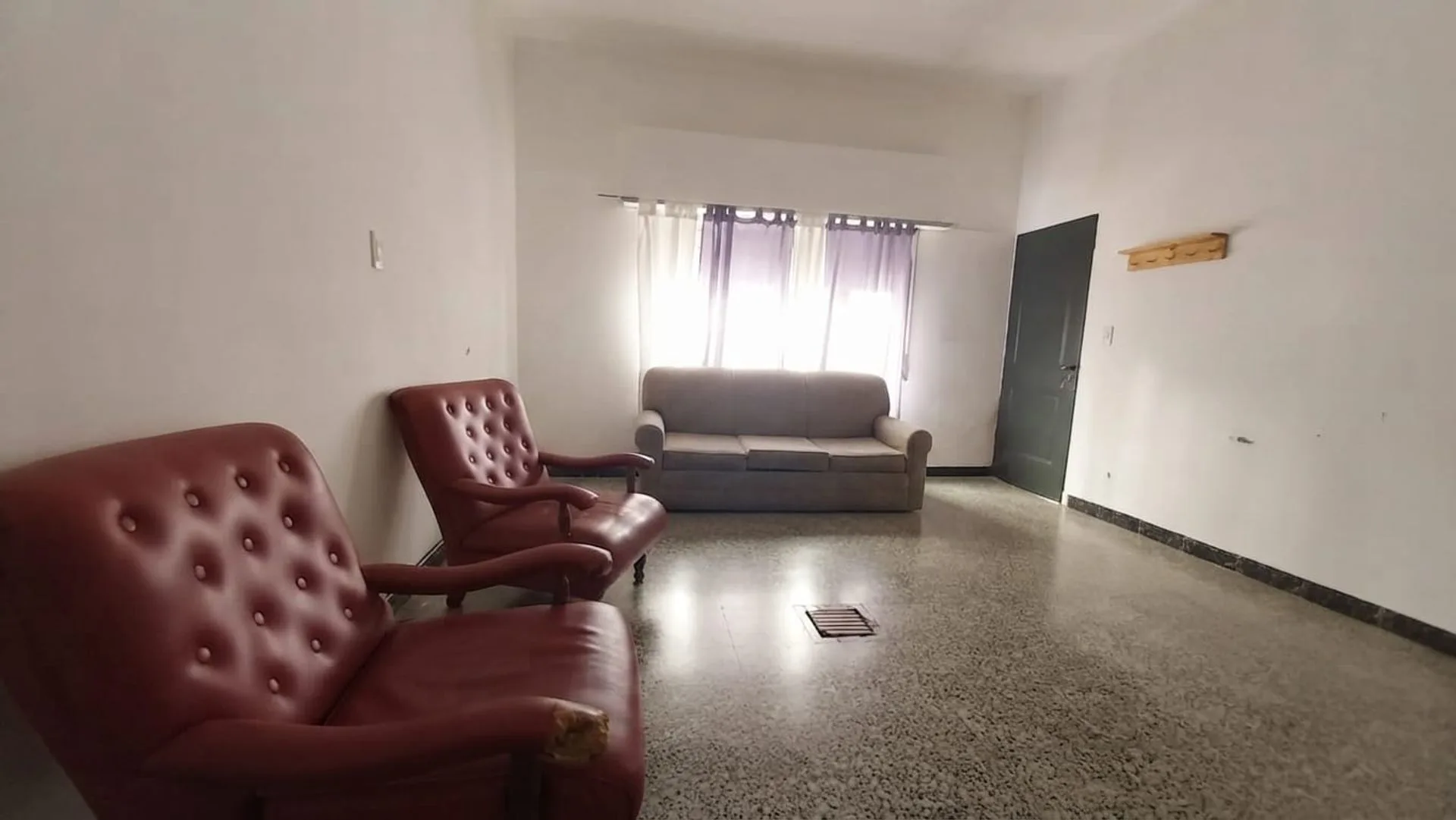 VENTA PH INDEPENDIENTE AL FRENTE SAN JOSE foto 3