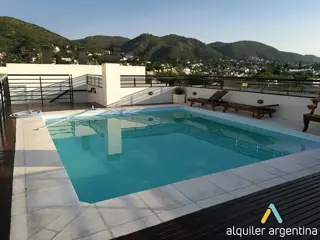 DEPARTAMENTO EN ZONA CENTRICA. PARA 4 PERSONAS. PILETA. COCHERA. EQUIPAMIENTO FULL foto 1