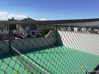 DEPARTAMENTO EN ZONA CENTRICA. PARA 4 PERSONAS. PILETA. COCHERA. EQUIPAMIENTO FULL foto 5