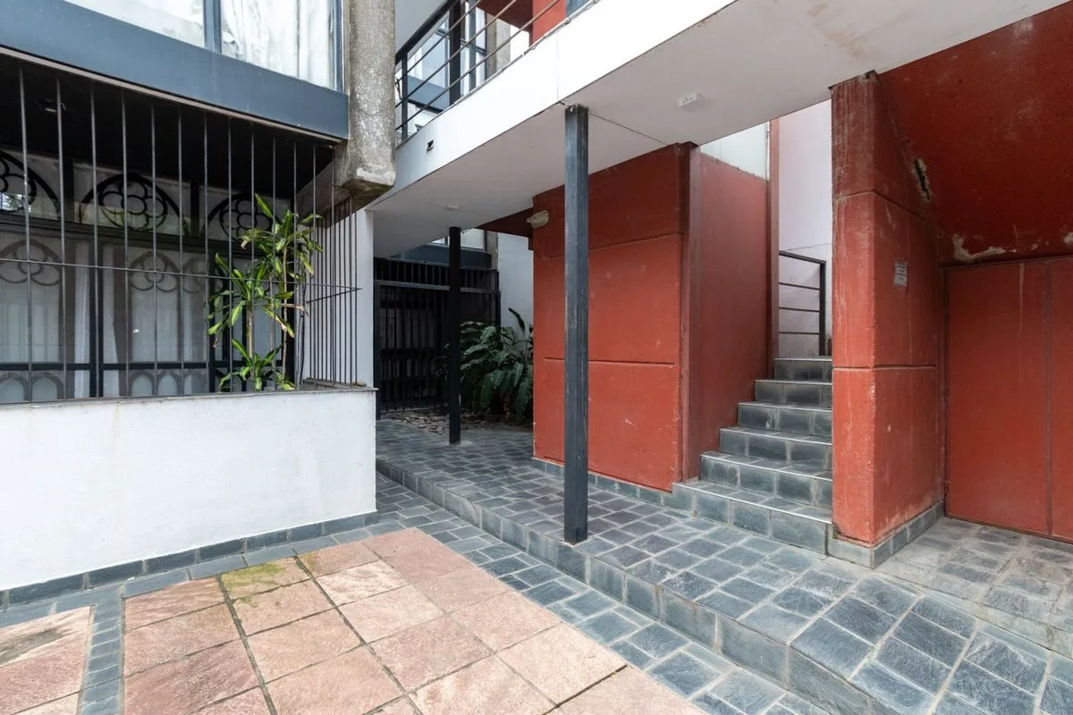 DEPARTAMENTO 1 DORM- EN BARRIO CANDIOTI-COCHERA foto 5