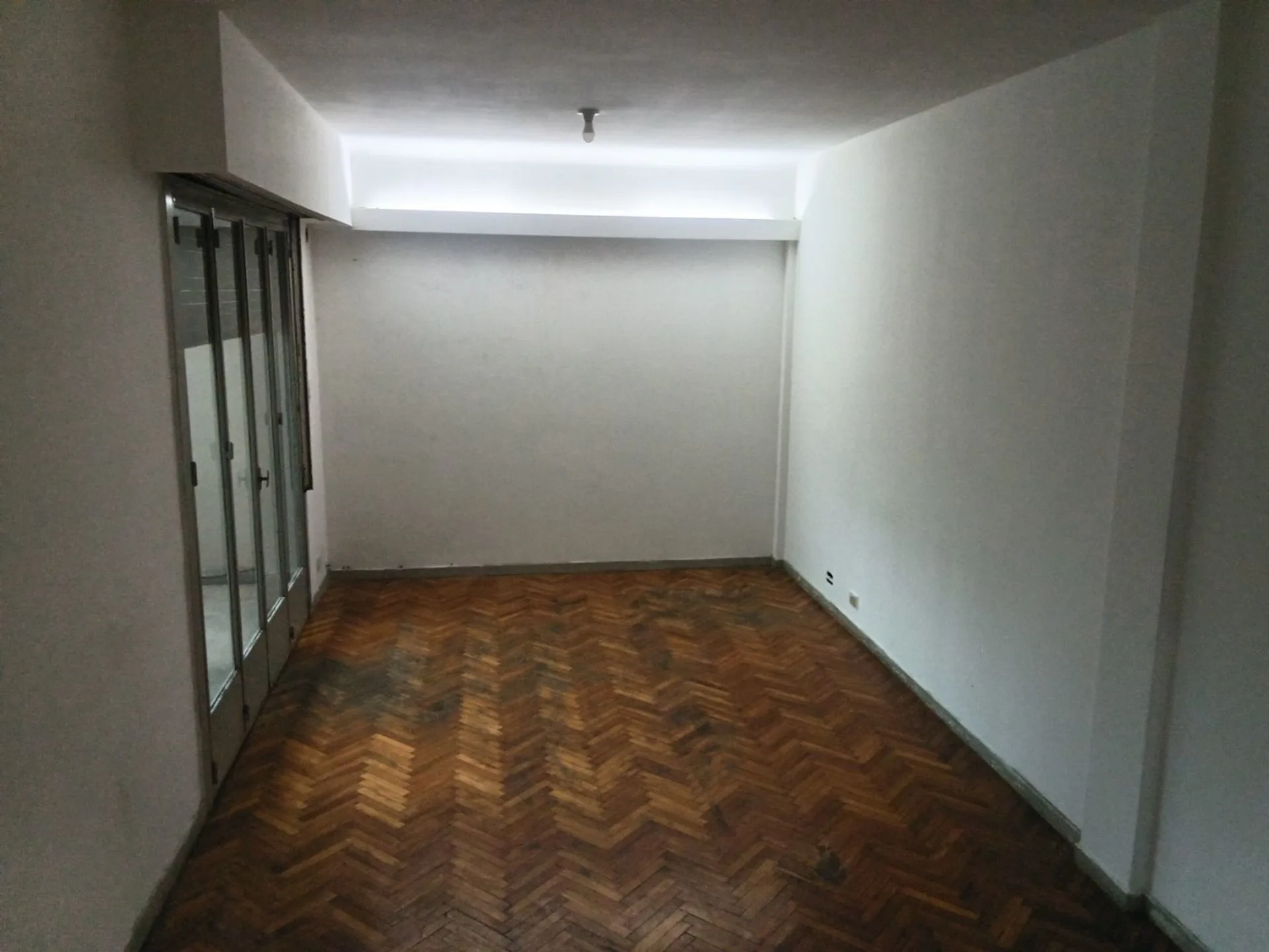VENTA DEPARTAMENTO 3 AMB. CON DEPENDENCIA FLORES foto 4
