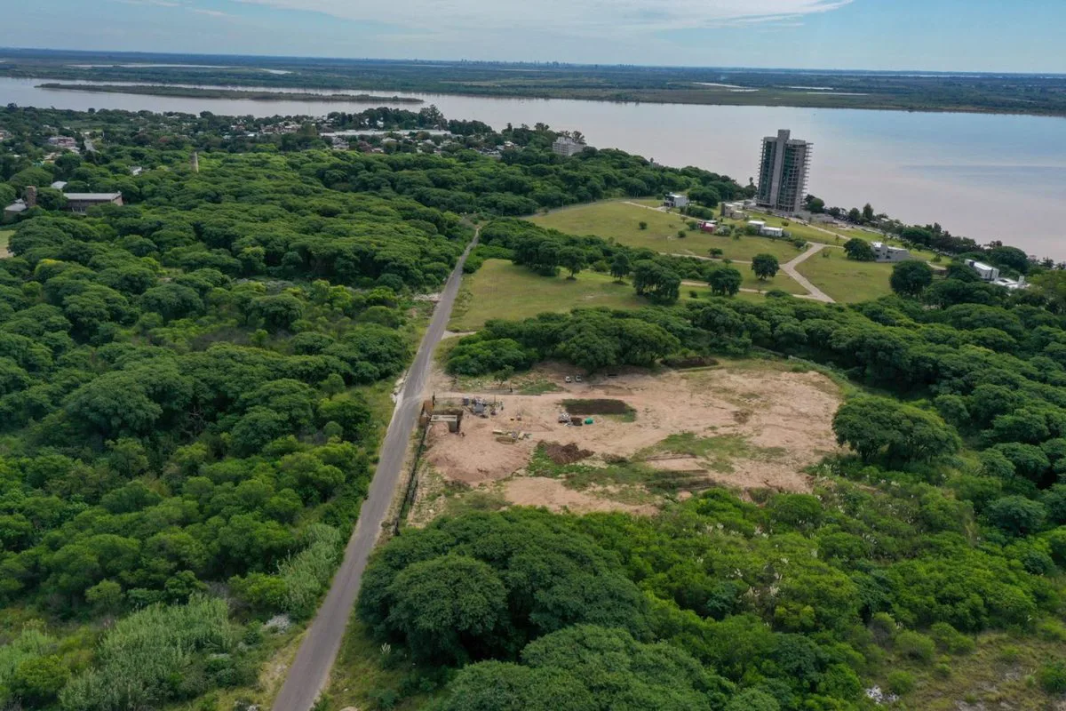 Lote de 5000m2 gran vista al río, Bajada Grande foto 2