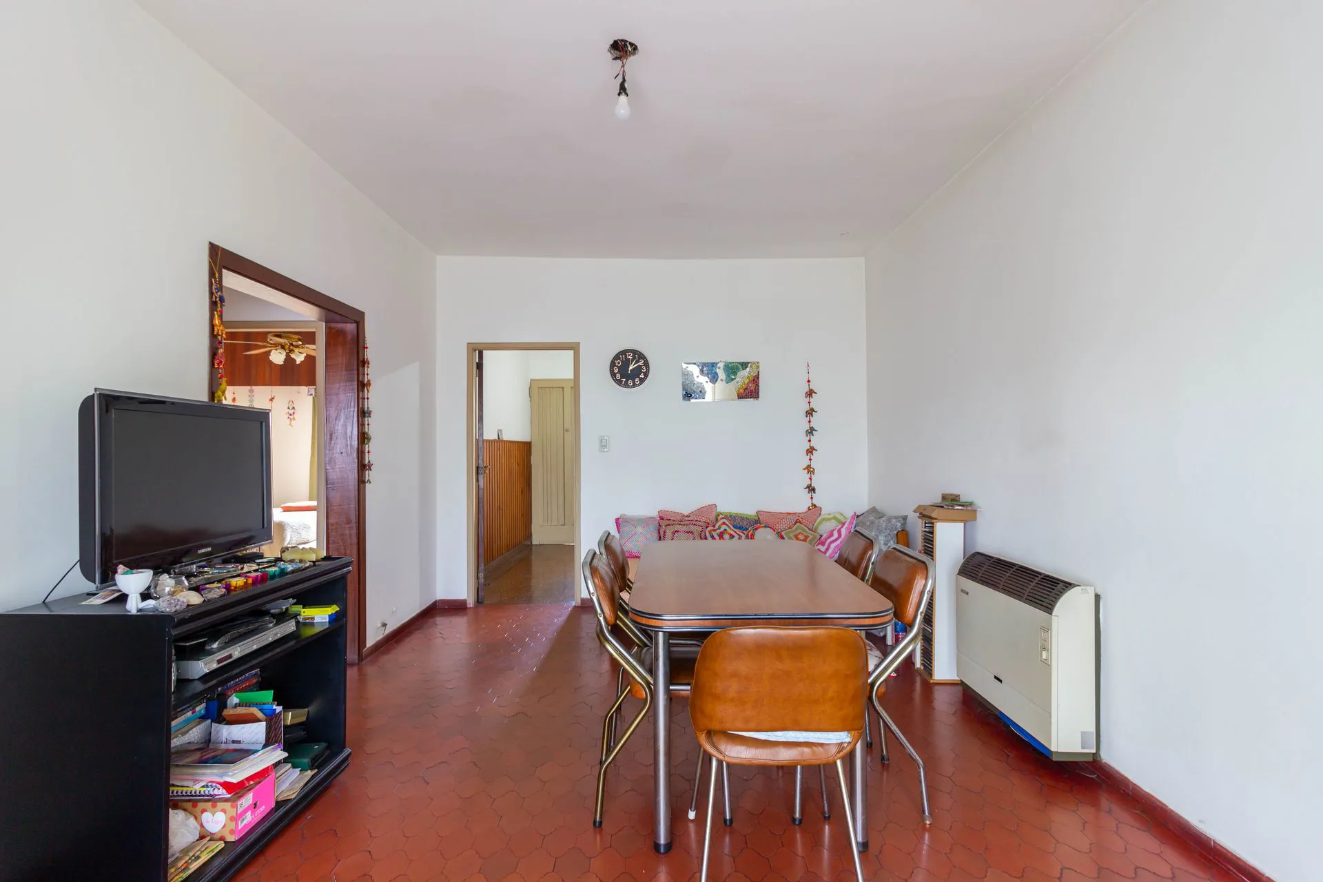 Venta PH  4 ambientes planta alta terraza propia foto 4