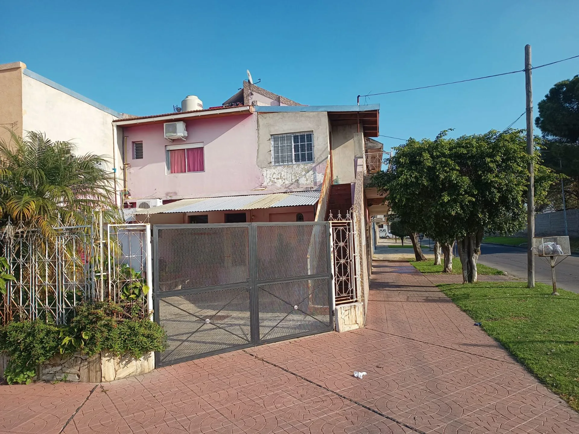 CASA 5 AMB VENTA S. MARTIN  C 2 DPTOS PARA RENTA foto 2