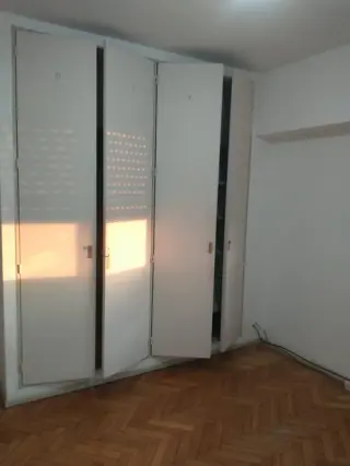 SE VENDE DPTO 4 AMB. AL FRENTE CON BALCON EN MONTE CASTRO foto 3