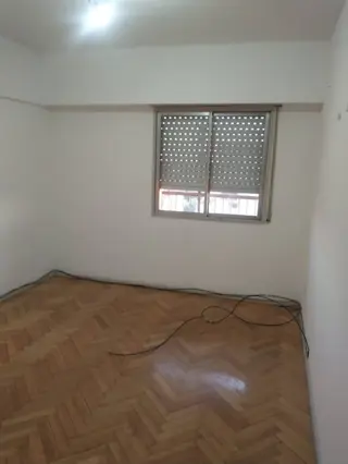 SE VENDE DPTO 4 AMB. AL FRENTE CON BALCON EN MONTE CASTRO foto 5