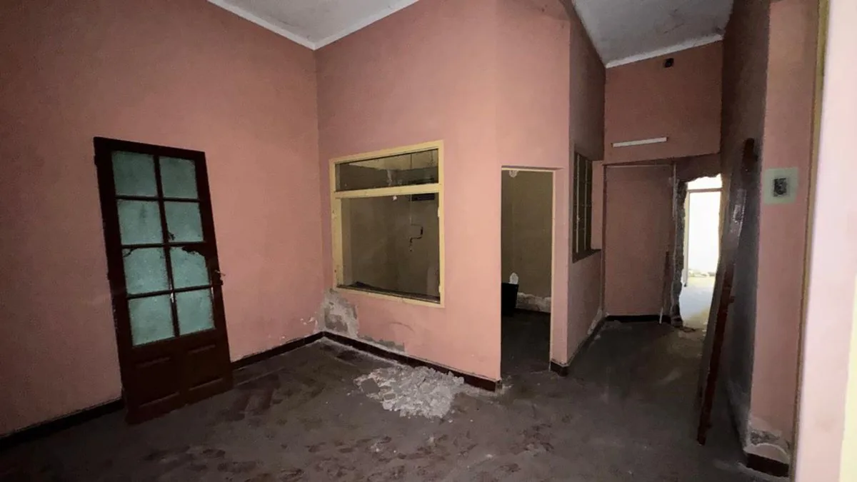 SE VENDE CASA A RESTAURAR EN PLENO CENTRO  211 M2 foto 4