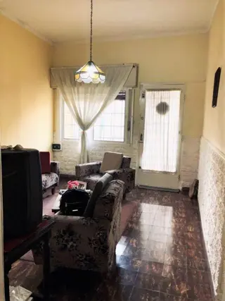 Casa en venta Ituzaingó con amplio parque foto 2