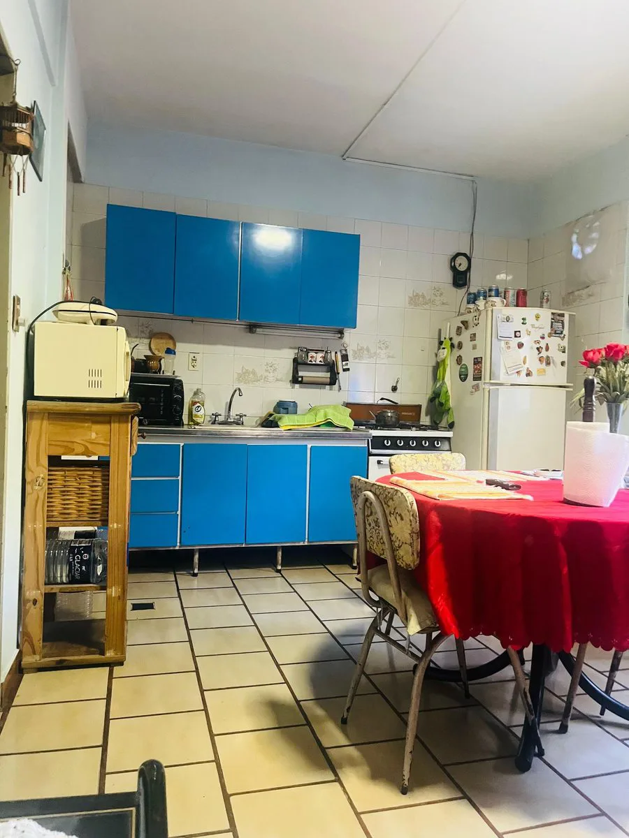 CASA EN VENTA CON LOCALES ,  VILLA LUGANO foto 4