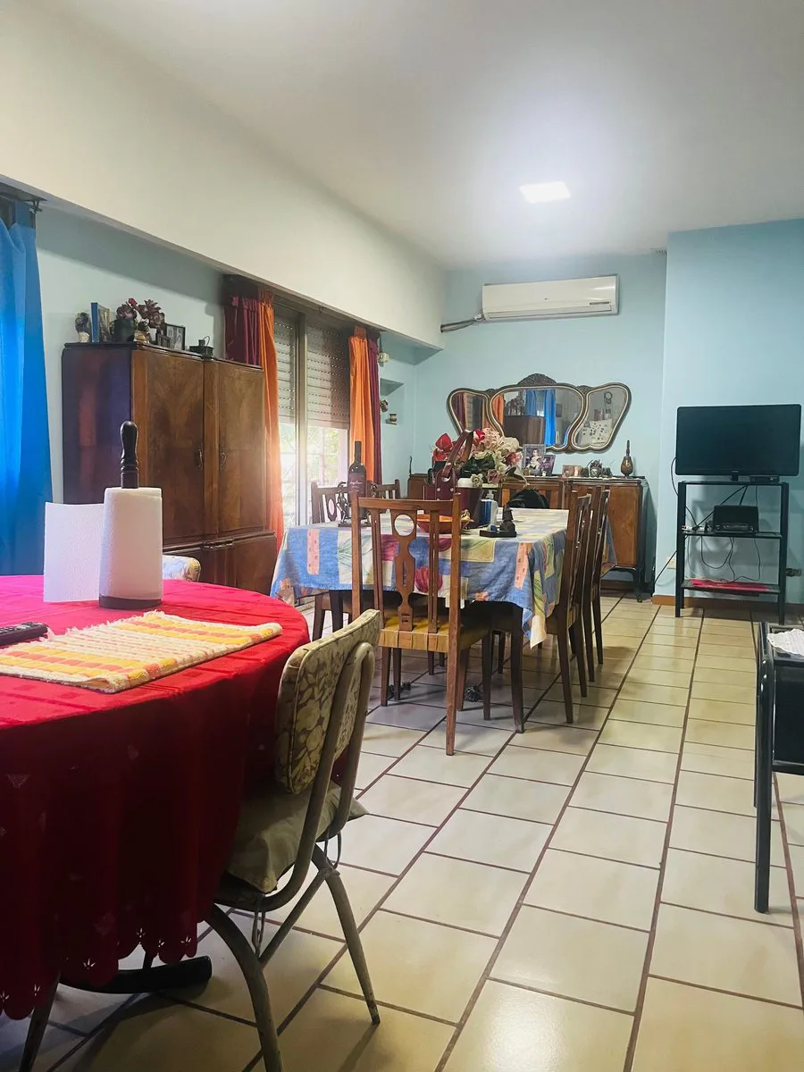 CASA EN VENTA CON LOCALES ,  VILLA LUGANO foto 5