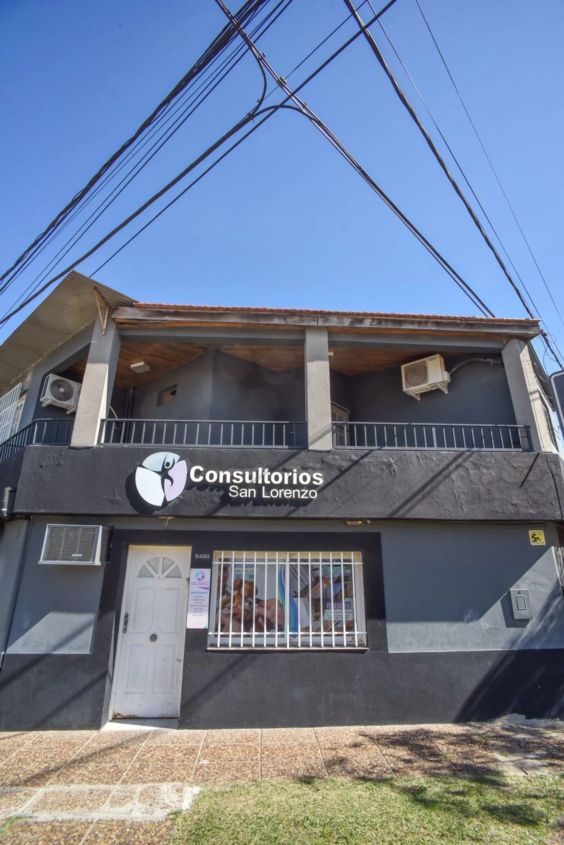 GRAN CASA EN ESQUINA + LOCAL COMERCIAL foto 2