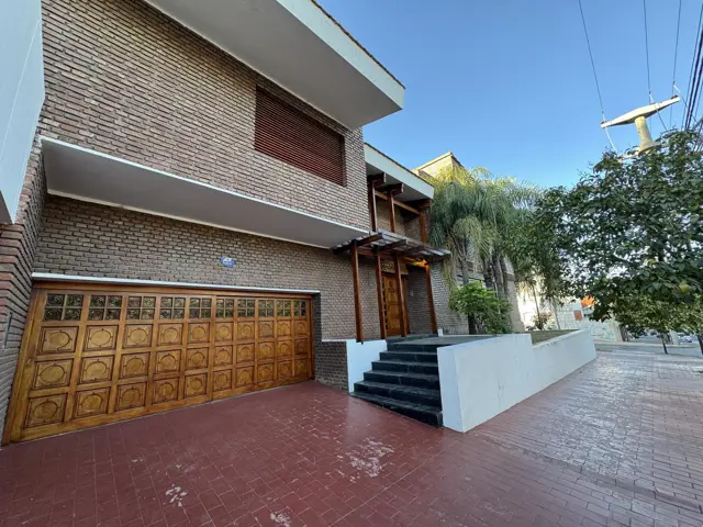 COFICO Imponente propiedad en en el corazon del barrio!