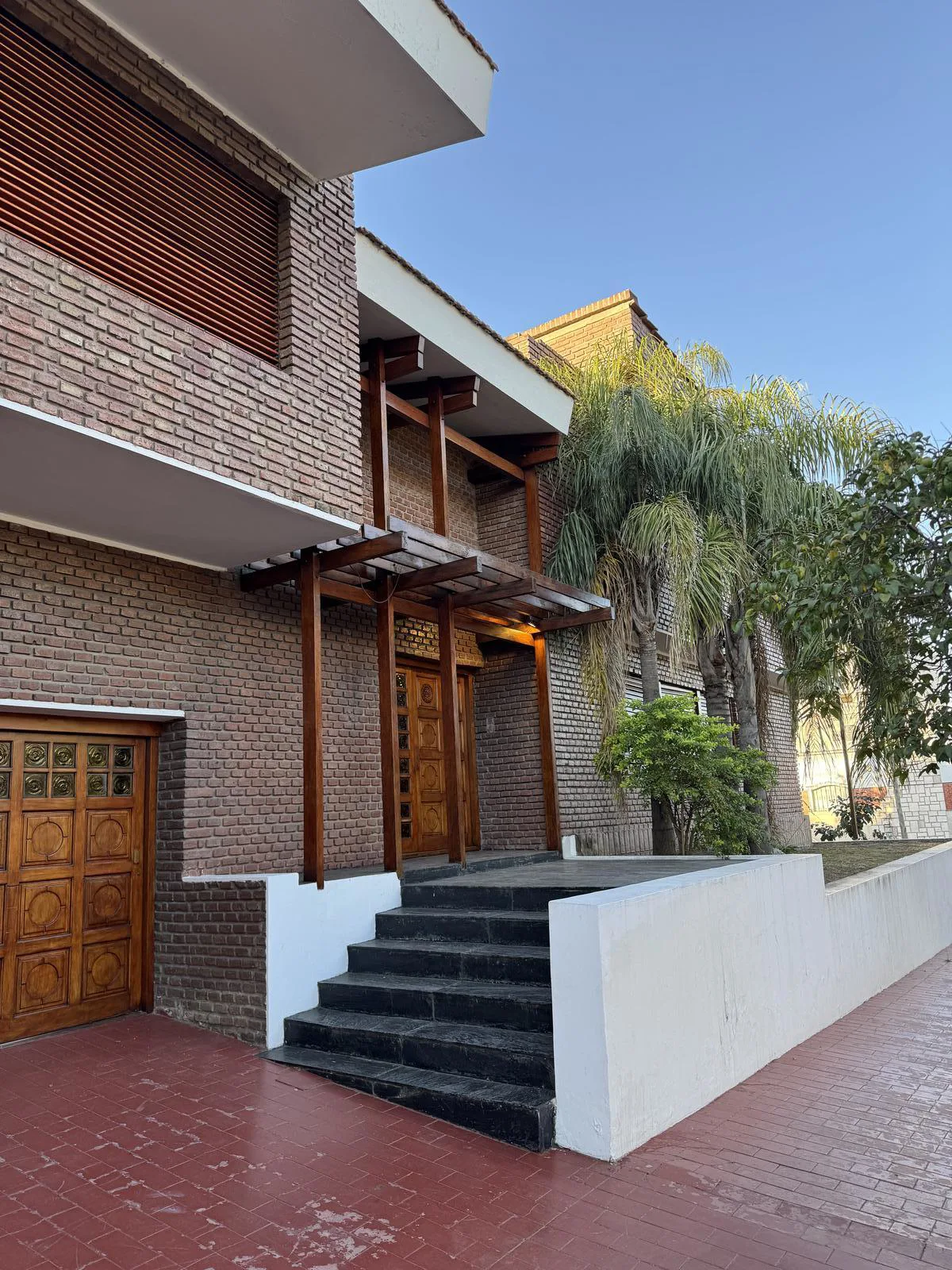 COFICO Imponente propiedad en en el corazon del barrio! foto 5