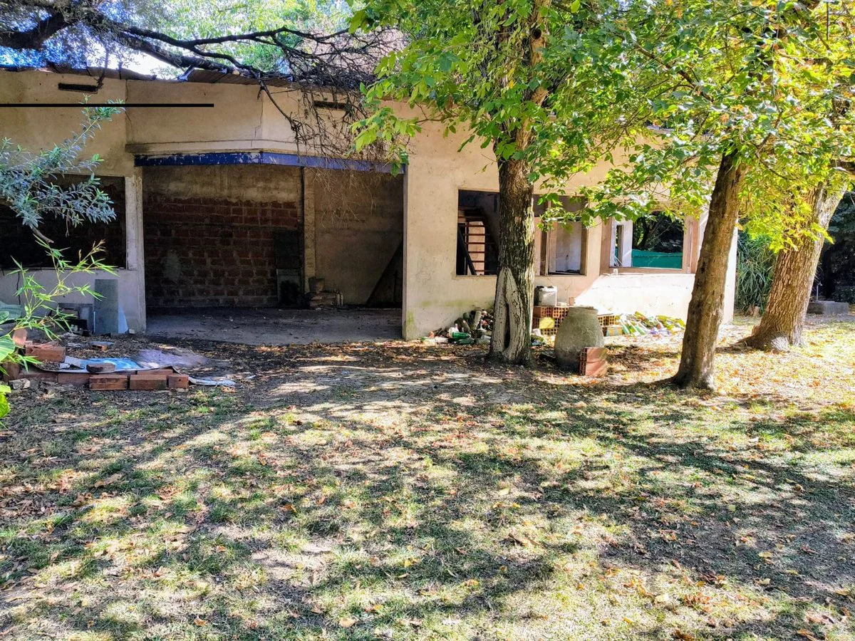 CASA A REFACCIONAR LA REJA foto 2