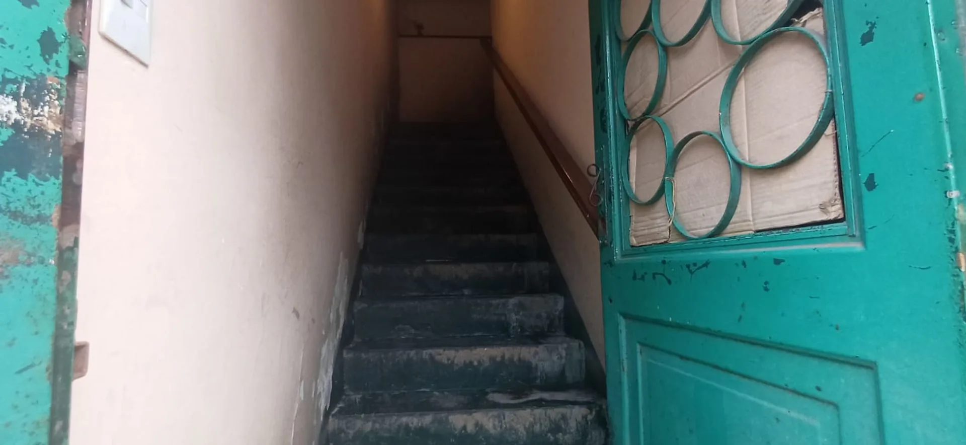 VENTA DE CASA A RECICLAR CON LOCAL COMERCIAL foto 3