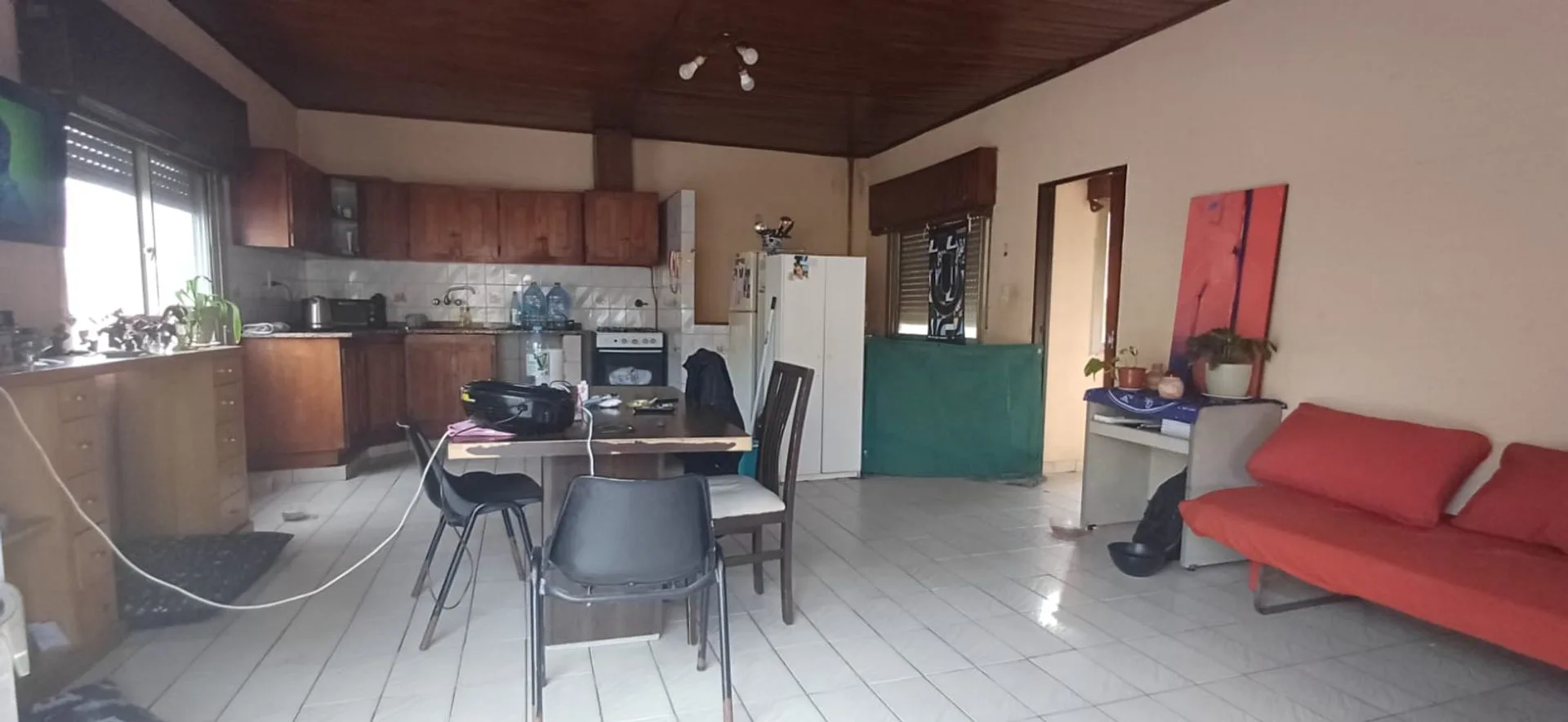 VENTA DE CASA A RECICLAR CON LOCAL COMERCIAL foto 4