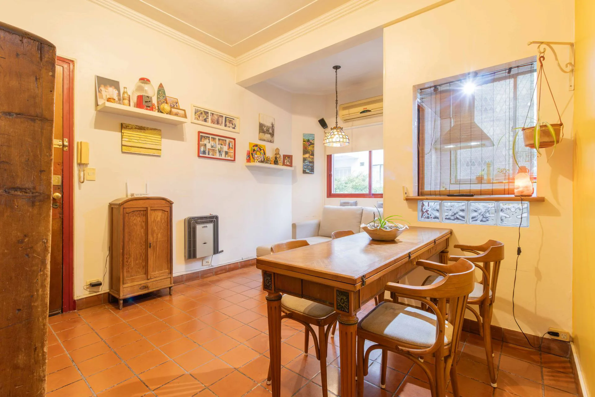 Venta Hogar Obrero: 3 Amb + Escritorio y Mucha Luz foto 2