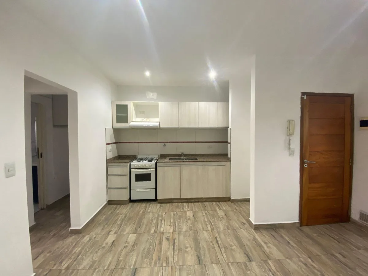 VENTA DEPARTAMENTO 2AMBIENTES COCHERA PADUA foto 2