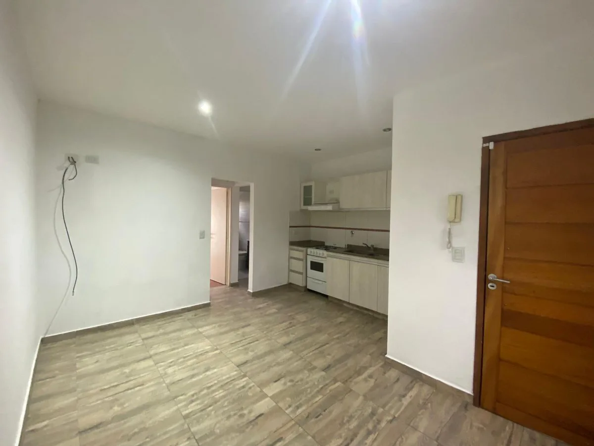 VENTA DEPARTAMENTO 2AMBIENTES COCHERA PADUA foto 3