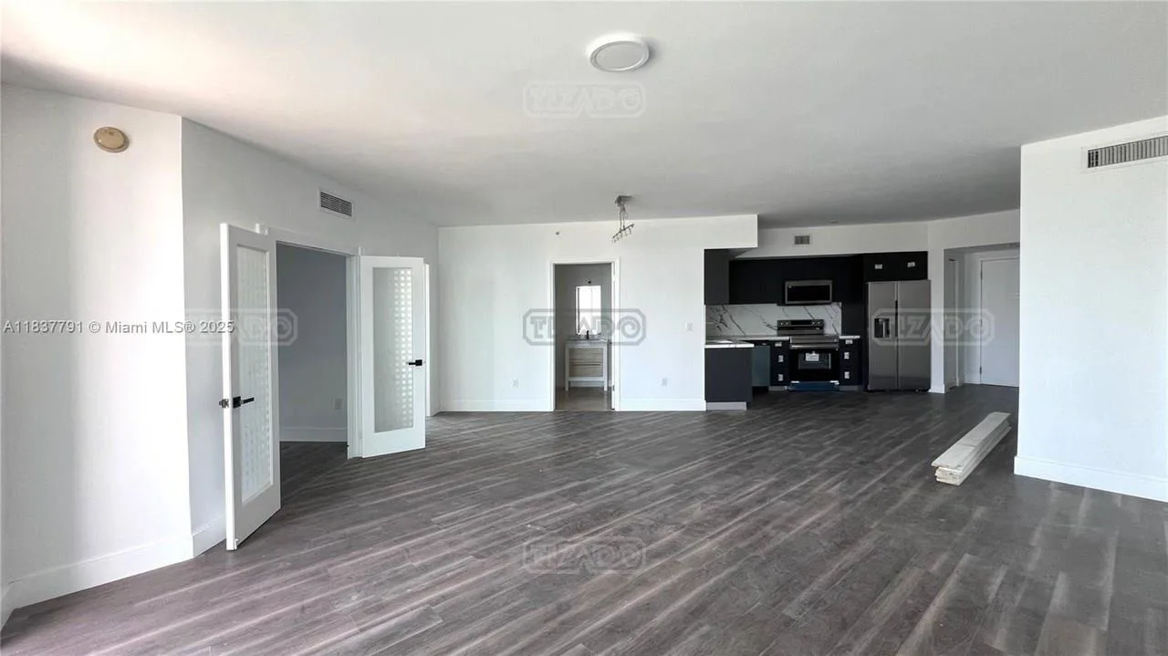 350 S Miami Ave #2401 300 foto 3