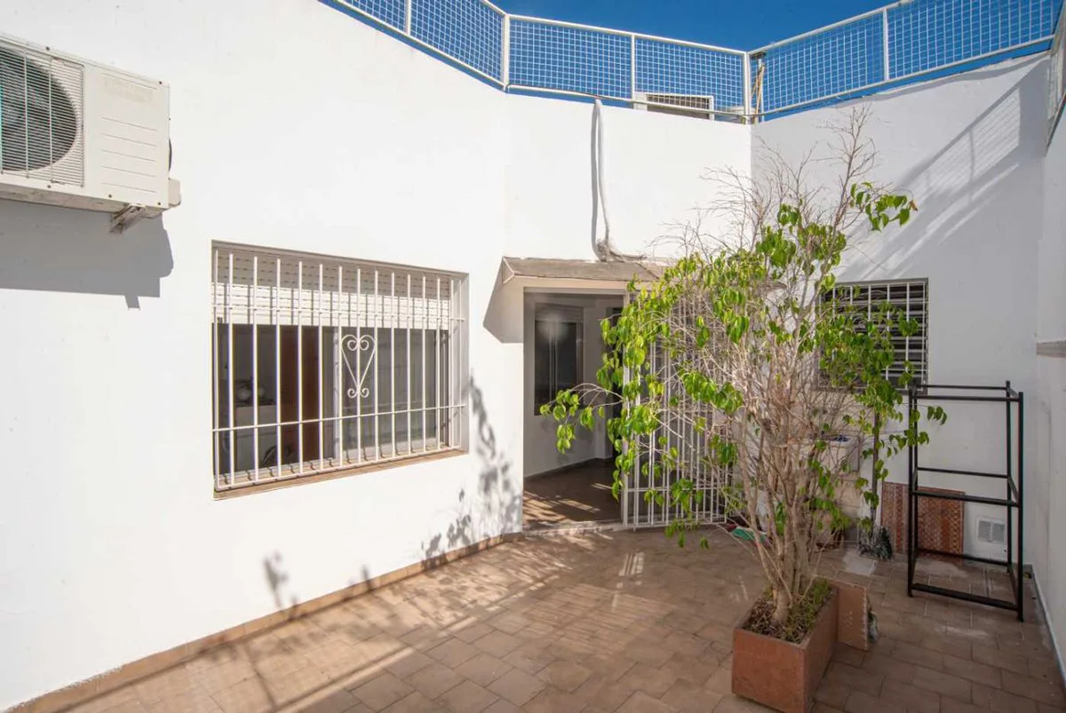 VENTA PH 2 AMB C/ PATIO Y TERRAZA PROPIA MATADEROS foto 2