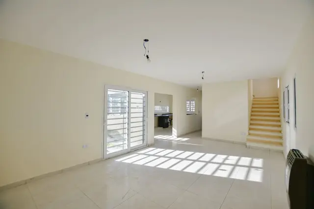 CASA EN VENTA EN LISANDRO OLMOS COCHERA