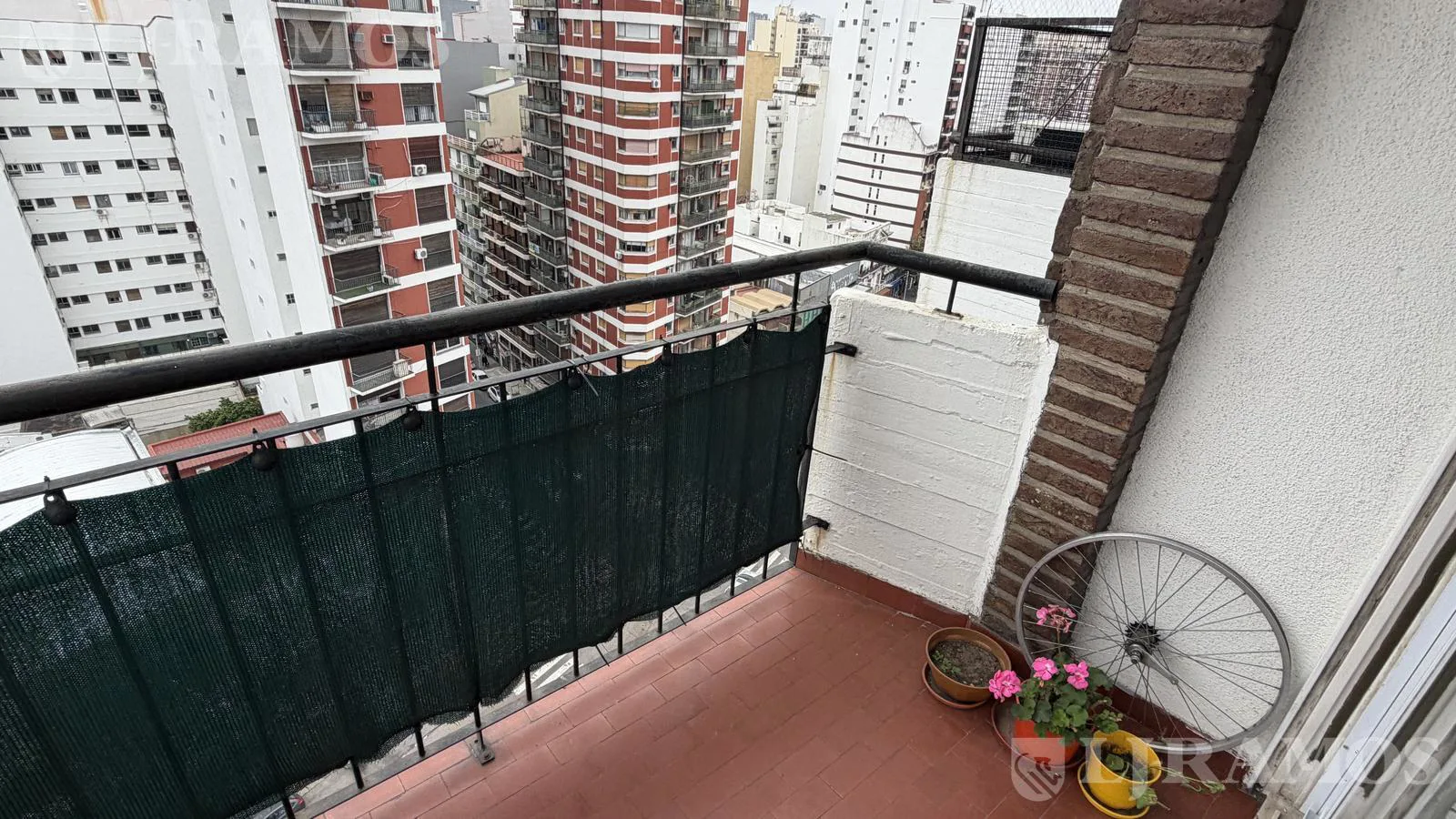 Departamento de 2 AMB con Balcon foto 3