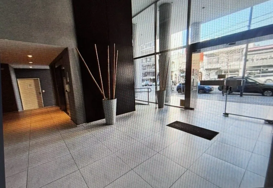 Exelente departamento de 2 Amb y cochera en venta en Av La Plata al 1000 a mts del Subte E y Prox Trambus foto 5