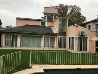 Miraflores C.C venta casa 4 dorm  3 en suite  con playroom y dependencia foto 3