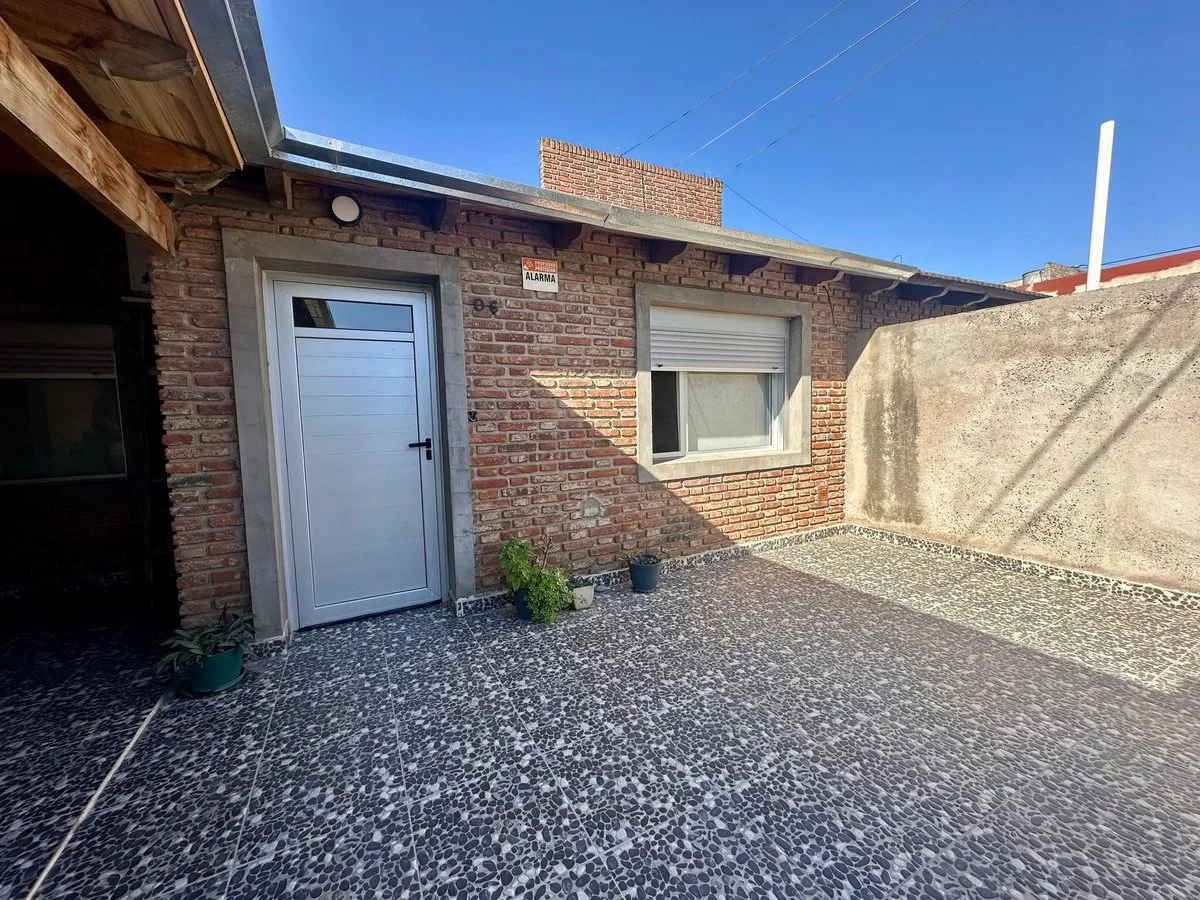CASA EN VENTA EN POSTA ROLANDO AL 4000 foto 2