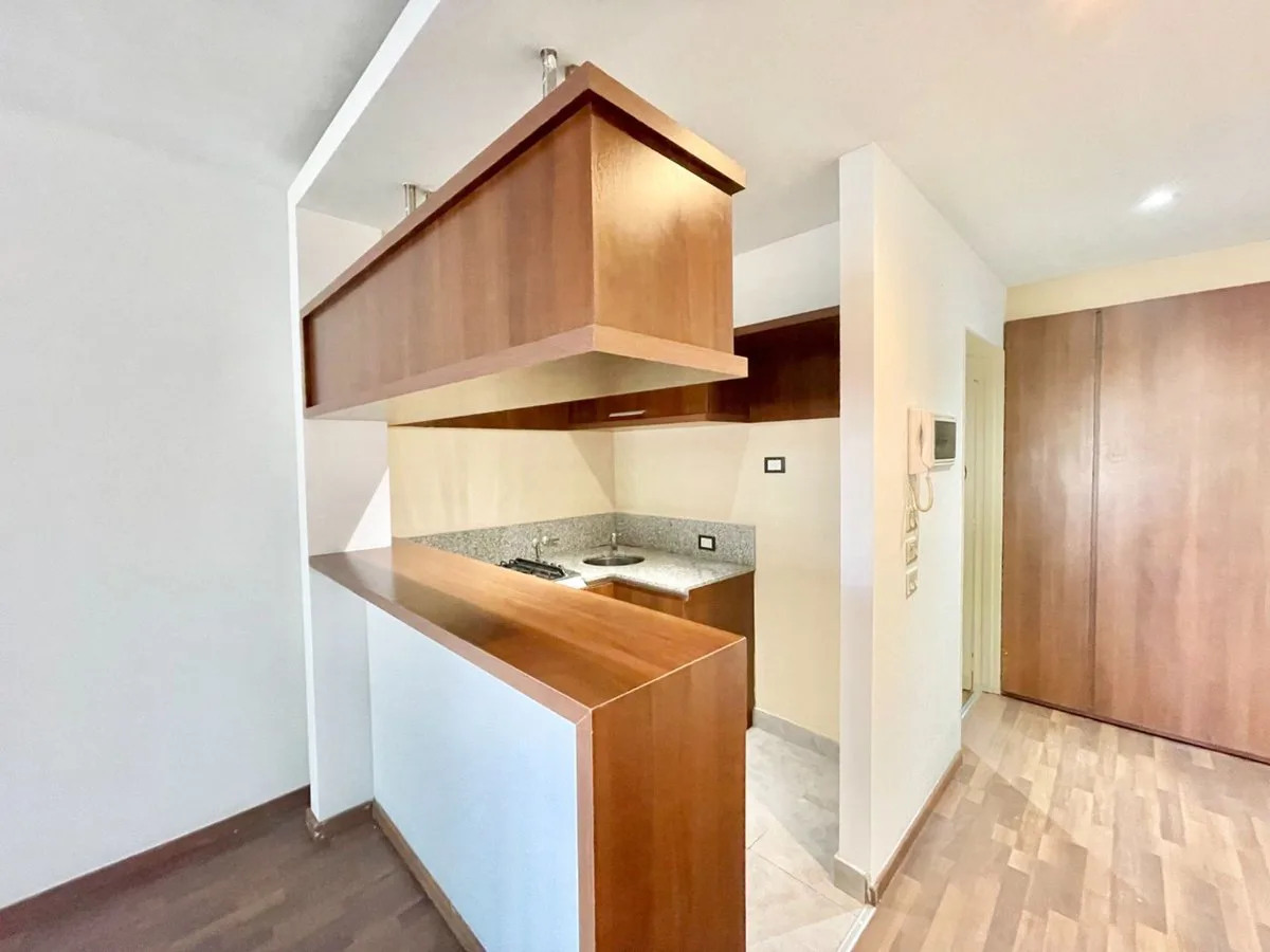 VENTA MONOAMBIENTE BAJO BELGRANO BALCON foto 2