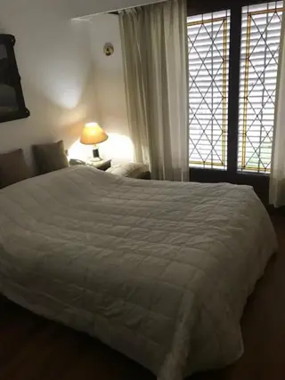 Excelente chalet de 5 ambientes en Barrio Parque foto 3